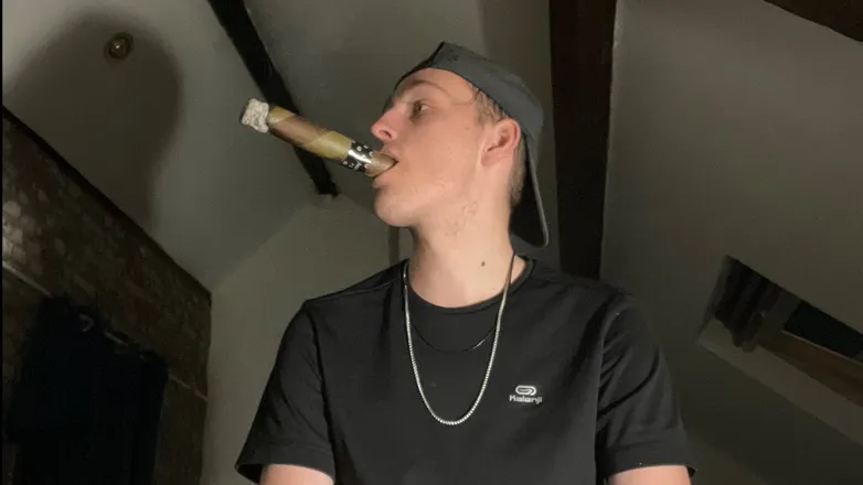 OnlyFans cuenta cigarboii header 2