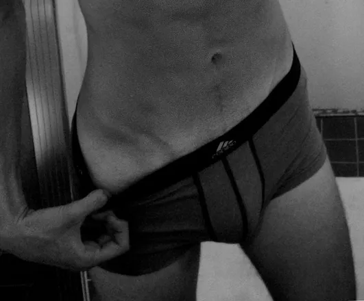 OnlyFans cuenta whitegrey header 2