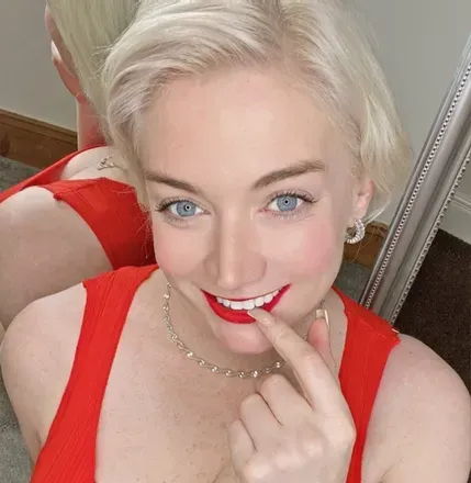OnlyFans account  sophiebarnesuk previous_avatars_1 3