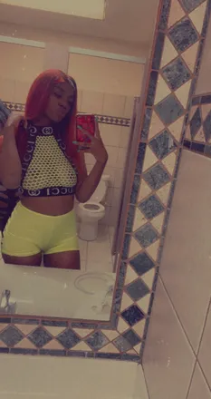 OnlyFans cuenta laddybrii header 2