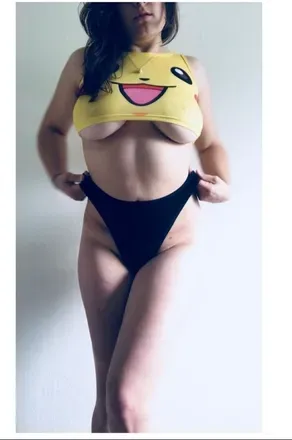 OnlyFans account  aralynari avatar 1