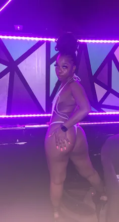 OnlyFans cuenta veenasttyyyy28 header 2