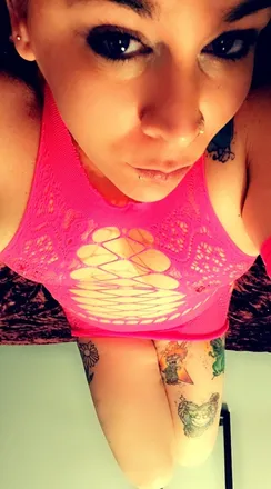 OnlyFans cuenta baddybtch header 2