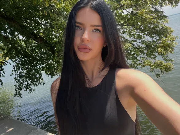 OnlyFans cuenta yanina_d avatar 1
