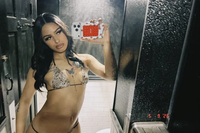 OnlyFans cuenta princessangiee header 2