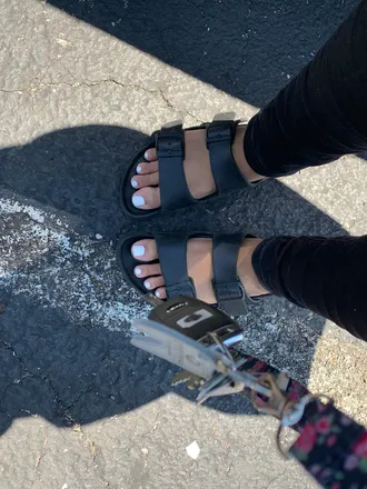 OnlyFans account  thefootwife_ avatar 1