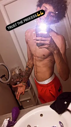 OnlyFans account  its.drew header 2