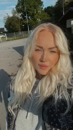 OnlyFans of beautylovesherbeast