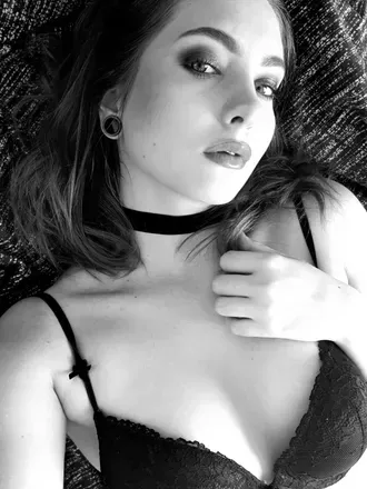 OnlyFans cuenta miiahunt avatar 1