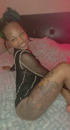 OnlyFans cuenta ebbymoore27 header 2
