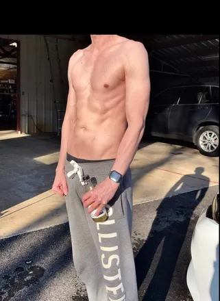 OnlyFans account  u7688317 avatar 1