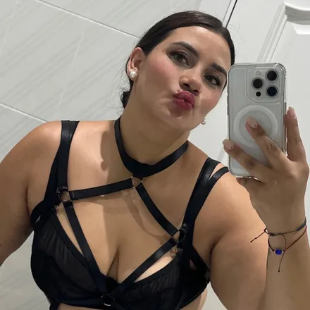 OnlyFans cuenta xiomaracortes header 2