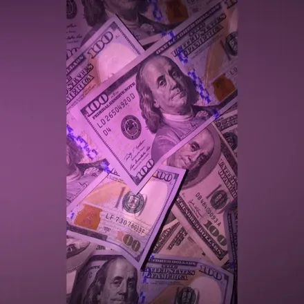OnlyFans account  prettypussyhoney header 2