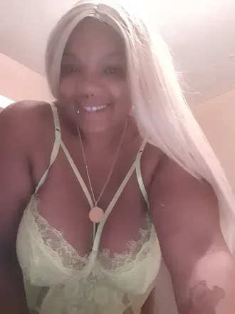 OnlyFans cuenta theoneandonlyquien avatar 1