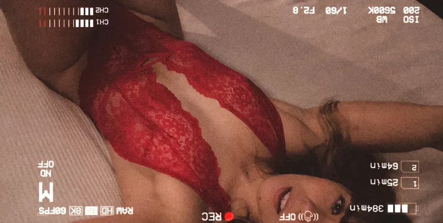 OnlyFans cuenta saskiaray header 2