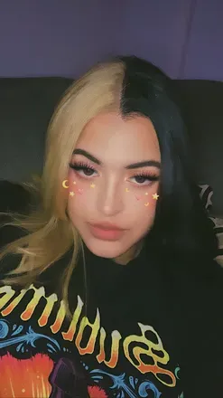 OnlyFans account  ariiiherenandezz avatar 1
