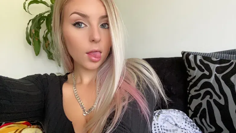 OnlyFans cuenta yourdarkestdesires.xo avatar 1