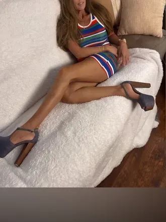 OnlyFans cuenta reallyhotwife header 2