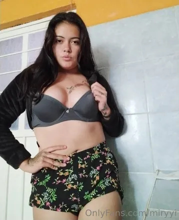 OnlyFans cuenta miryyi avatar 1