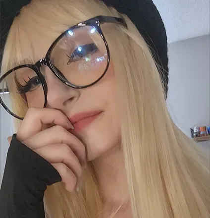 OnlyFans cuenta giantessalice avatar 1