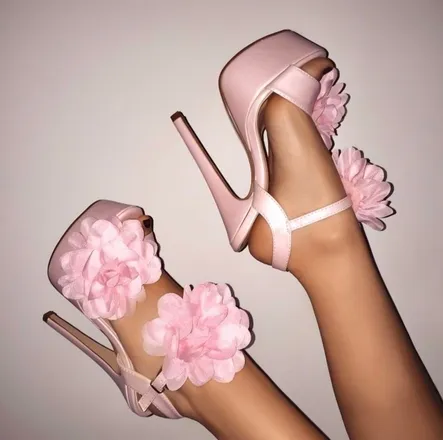 OnlyFans cuenta princessnicoles header 2