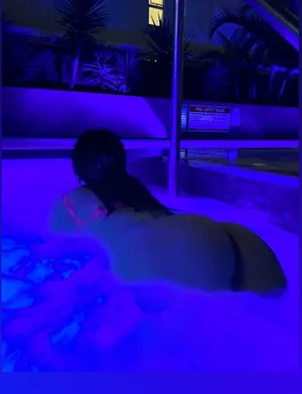 OnlyFans cuenta breesexclusivex header 2