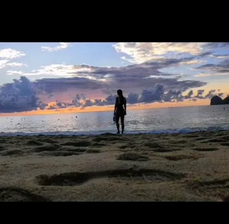 OnlyFans cuenta beacheegirl header 2