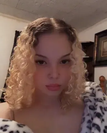 OnlyFans account  tinykaybear avatar 1
