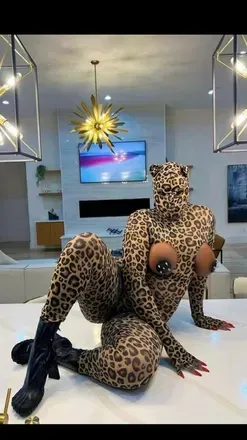 OnlyFans cuenta baddiemanouver avatar 1