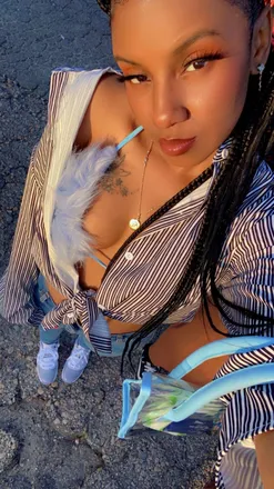 OnlyFans account  tastyliltreatsss header 2