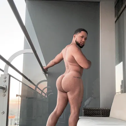 OnlyFans cuenta flowersfromxavi header 2