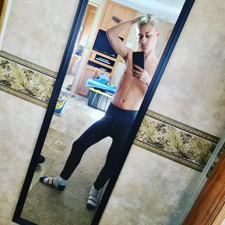 OnlyFans account  tinytot123 header 1