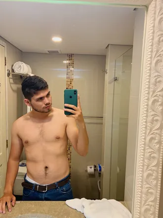 OnlyFans cuenta andrewleni header 2
