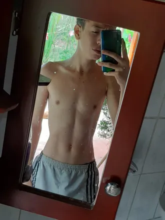 OnlyFans account  unflacoenonly header 2