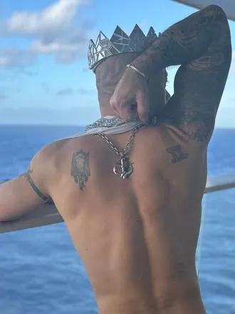 OnlyFans cuenta tylergentryxxx header 2