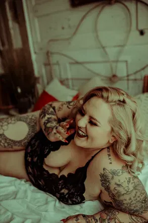OnlyFans cuenta emilyanne01 header 2