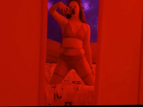 OnlyFans cuenta peaches0105 header 2