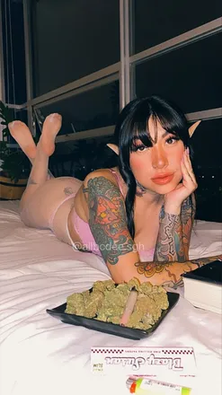 OnlyFans account  kiraall header 2