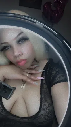 OnlyFans cuenta fingerlickin_red header 2