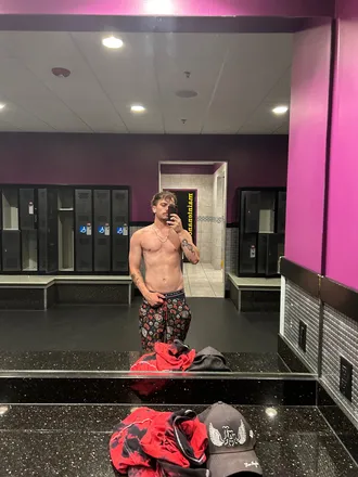 OnlyFans cuenta sakunason header 2