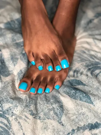 OnlyFans cuenta prettysolesxoxo header 2