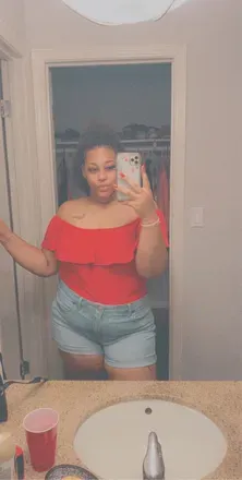 OnlyFans account  hersunglasses avatar 1