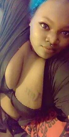 OnlyFans cuenta queenbree2424 header 2