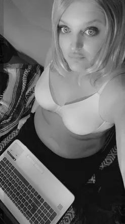 OnlyFans cuenta whoisshe36 header 2