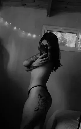OnlyFans cuenta emmily1107 avatar 1