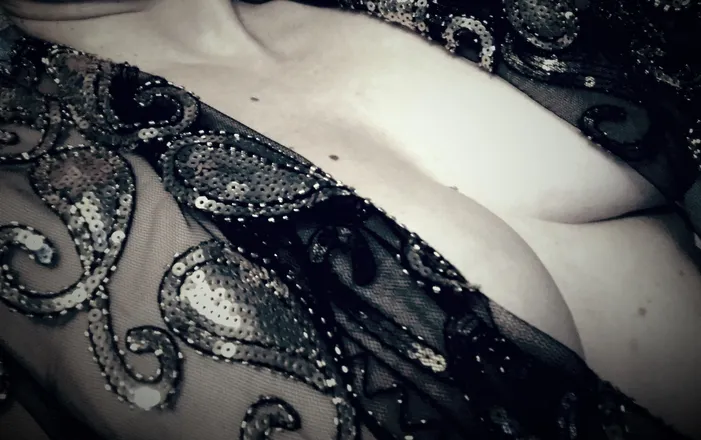 OnlyFans cuenta sheenareeves header 2