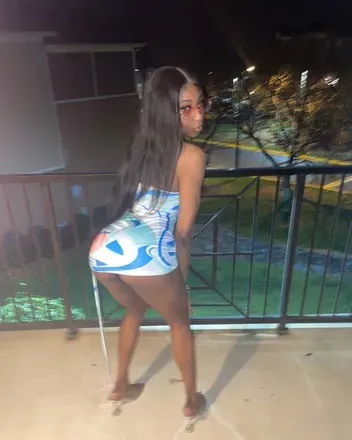 OnlyFans cuenta strawberrysandpussy header 2