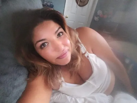 OnlyFans cuenta monik4221 header 2
