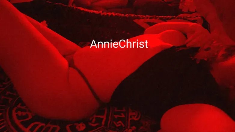 OnlyFans cuenta anniechrist header 2