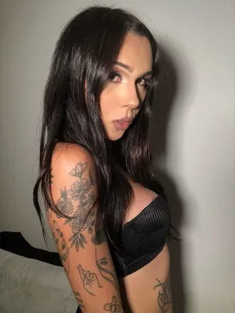 OnlyFans cuenta bruninhatgirl avatar 1